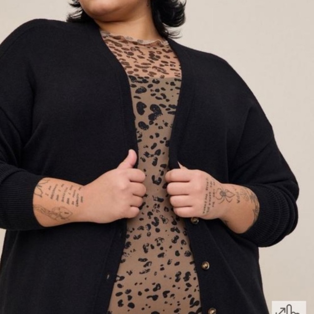 Torrid black long buttoned cardigan sz 5X - Picture 3 of 8